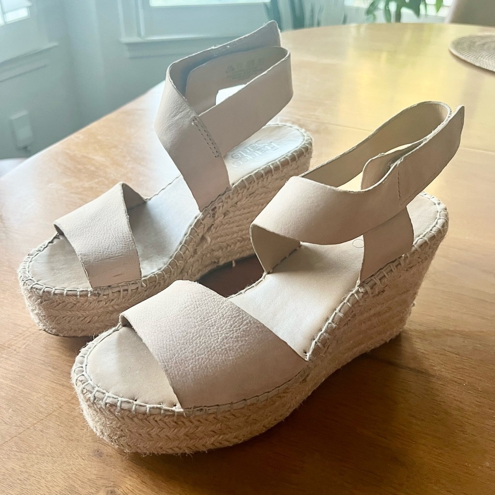 Nude/Light Pink Wedge Sandals